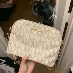 MK CROSSBODY